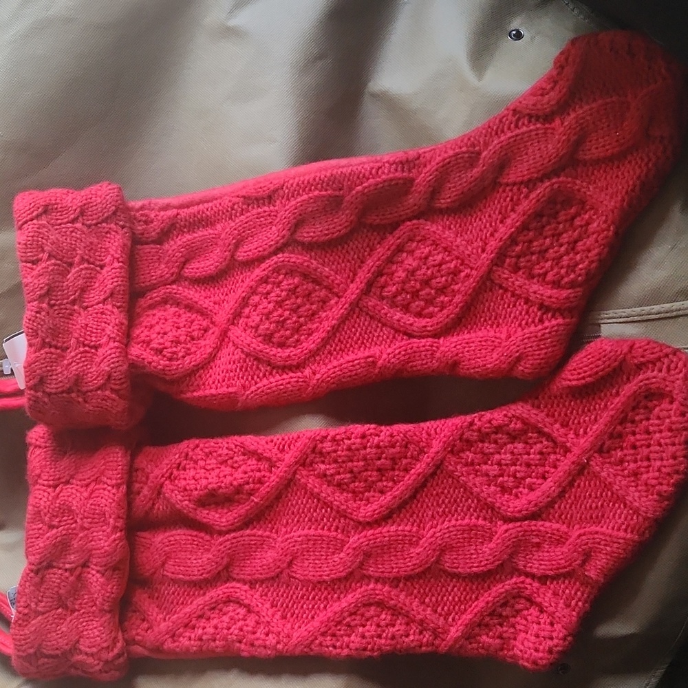 N7  New Matching pair of beautiful cable knit cuffed red Christmas stockings